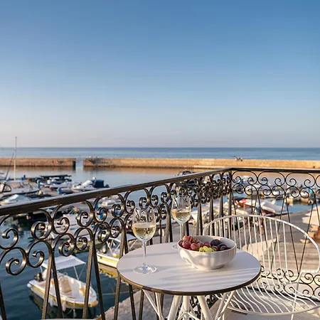 Riviera Hotel