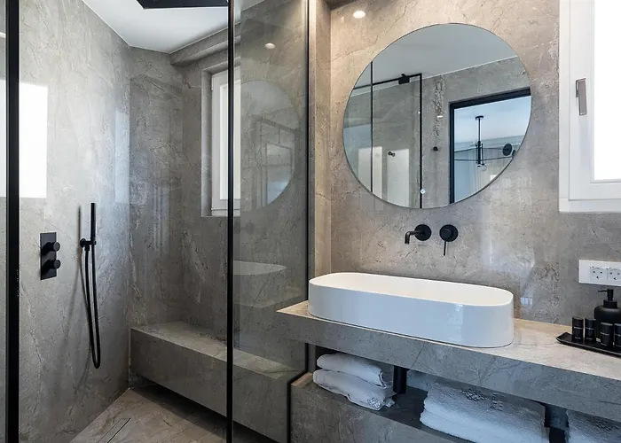 Готель Riviera